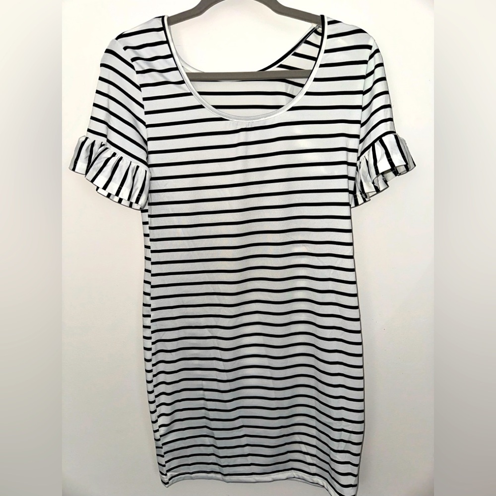 Bodycon white/black stripe mini dress with flutter sleeves, size XS; NWOT